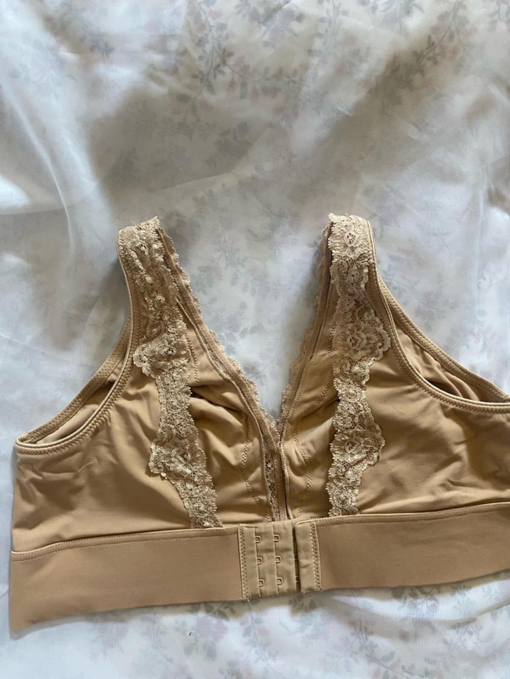 Soma Lace-Trim Wireless Bralette in Tan - Picture 7 of 12
